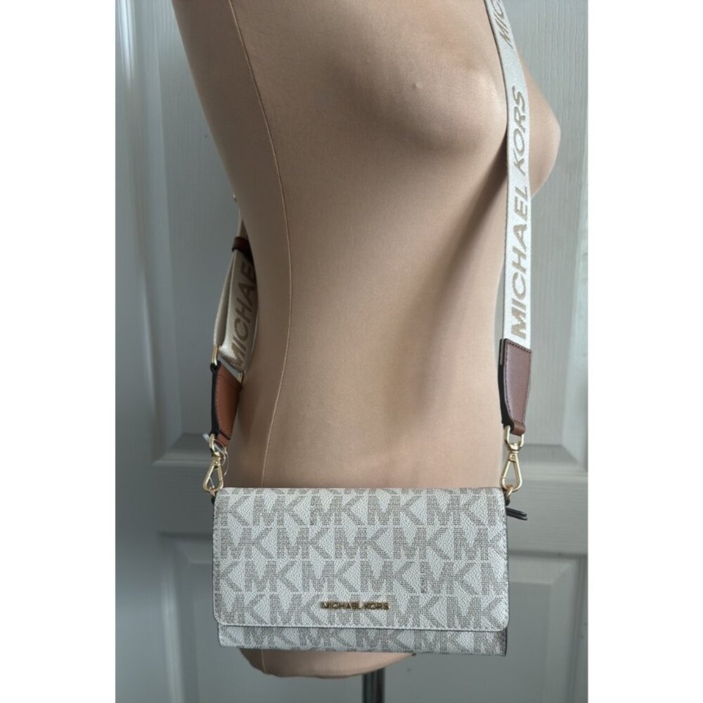 Michael Kors Jet Set Signature Vanilla Luggage Crossbody Handbag W Wide Strap - Picture 5 of 15